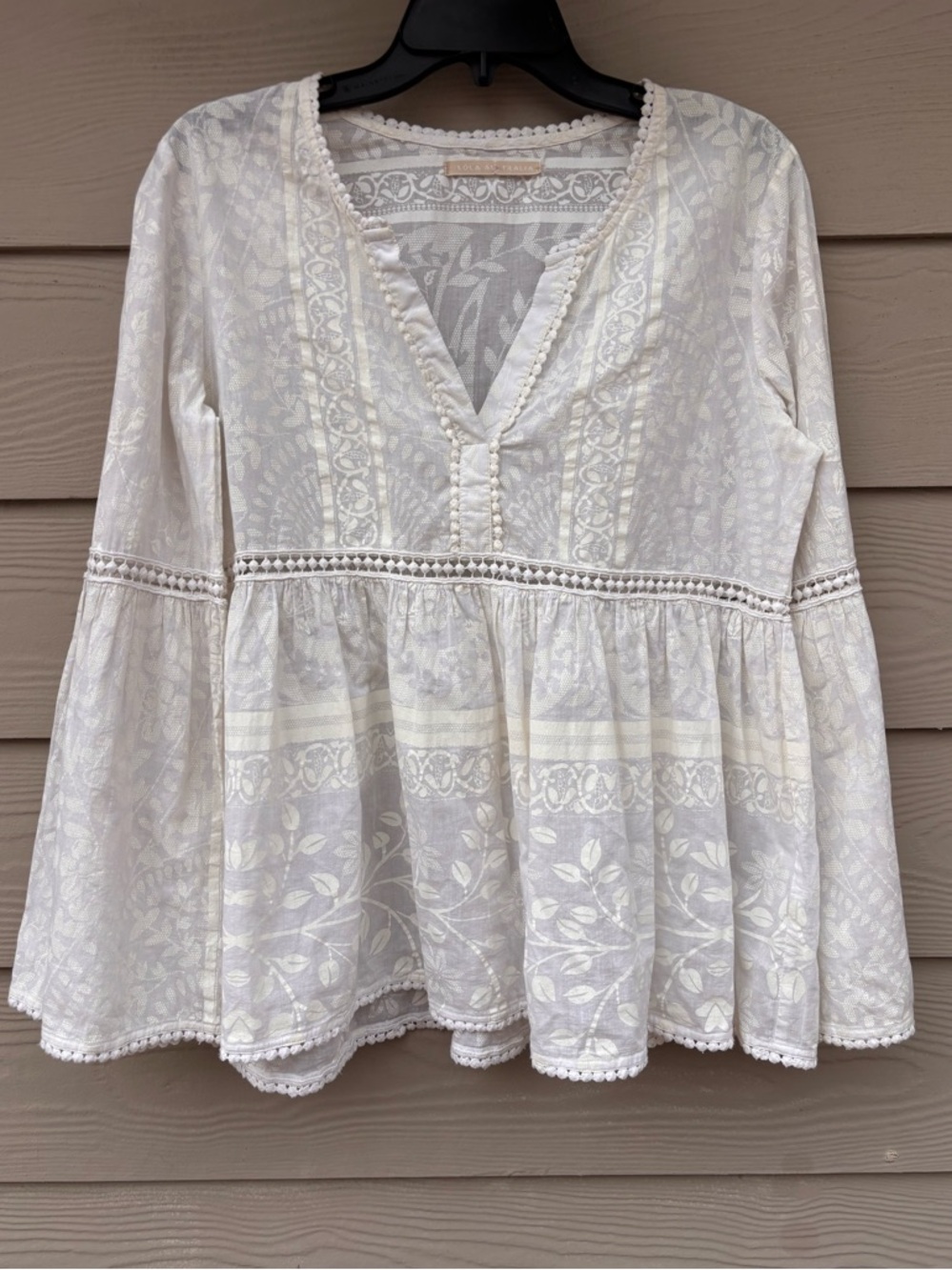 LOLA AUSTRALIA
Women's Ivory Lace Peasant Top - V-Neck Long Sleeve